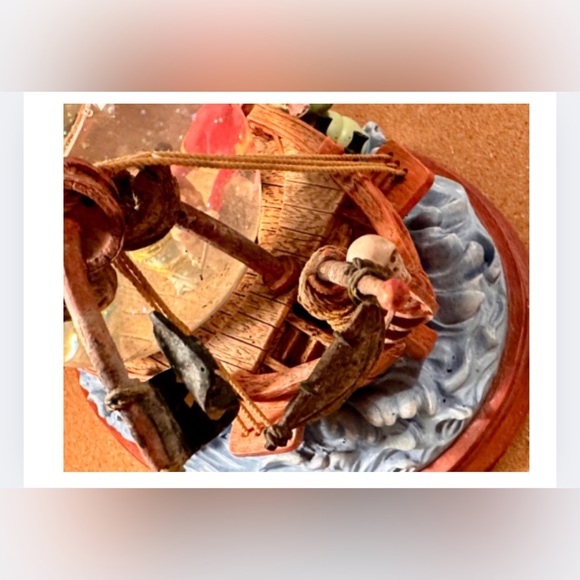 Rare Vintage Peter Pan Snowglobe Pirate Ship Musical Large - Picture 7 of 9